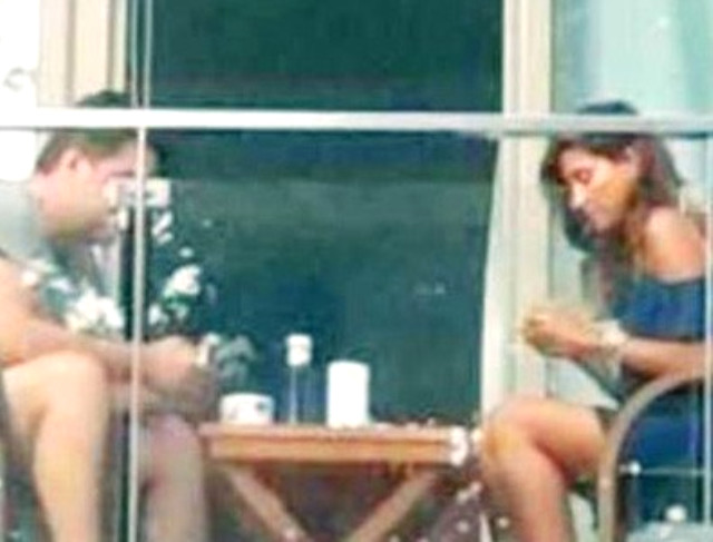 Ünlü Sunucu Beyazıt Öztürk Genç Bir Kadınla Otel Odasının Balkonunda Görüntülendi