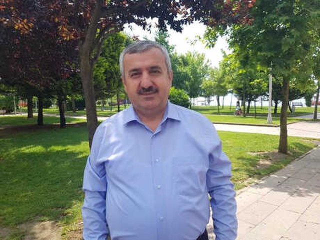 Kocaeli'de, Cani Müezzin Tavuklarına Saldıran Köpeği Tüfekle Öldürdü