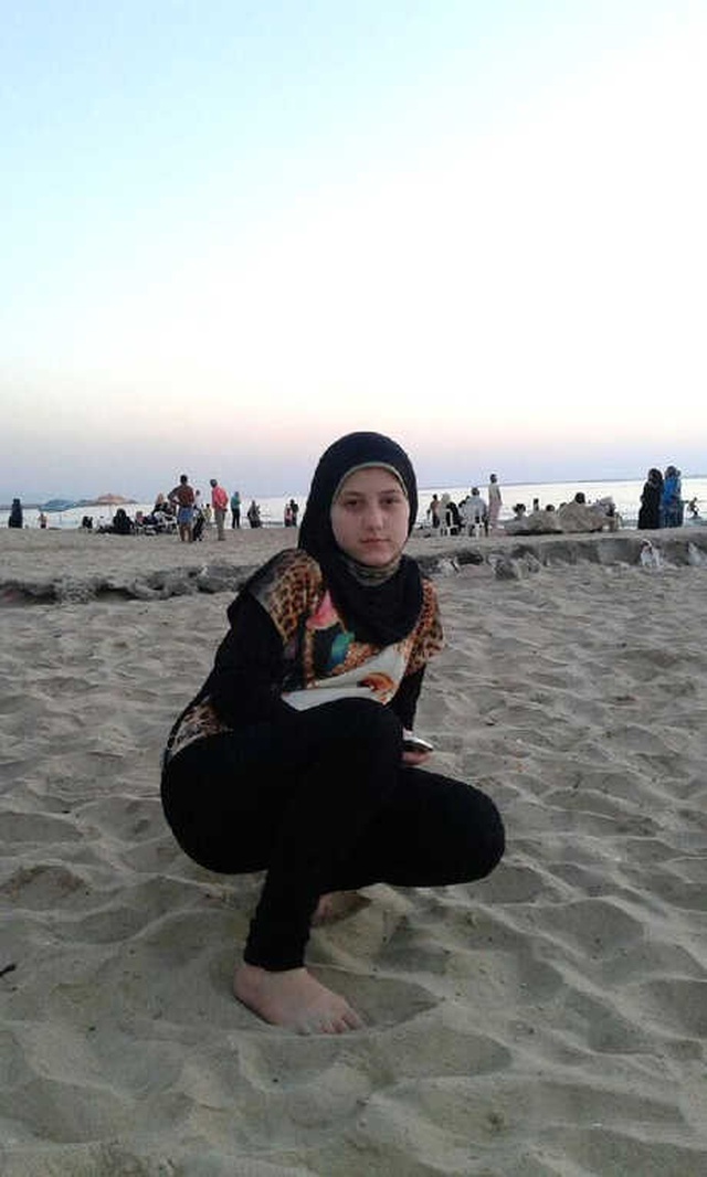 18 Yaşındaki Anne Bıçaklanarak Öldürüldü, Kanlar İçinde Bulunduğunda 7 Aylık Bebeği Kucağındaydı