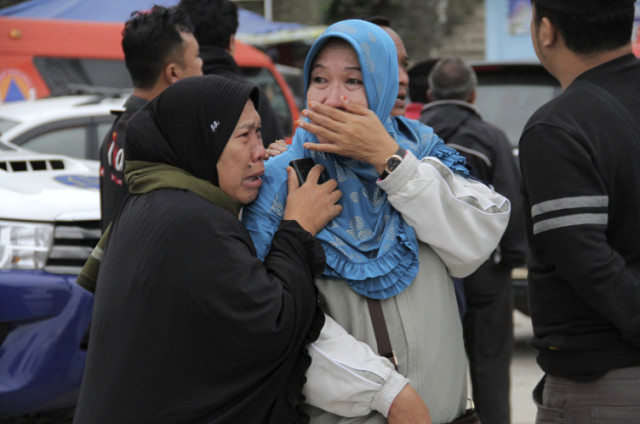 Endonezya'da Yolcu Teknesi Alabora Oldu: 178 Kişi Kayıp