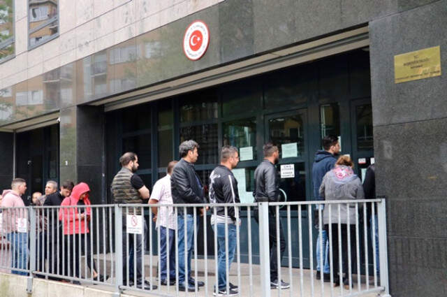 Yurt Dışı Seçmen Rekora İmza Attı: 1 Milyon 486 Bin Seçmen Oy Kullandı Yurt Dışı Oylarında Rekor: 1 Milyon 486 Bin Seçmen Oy Kullandı