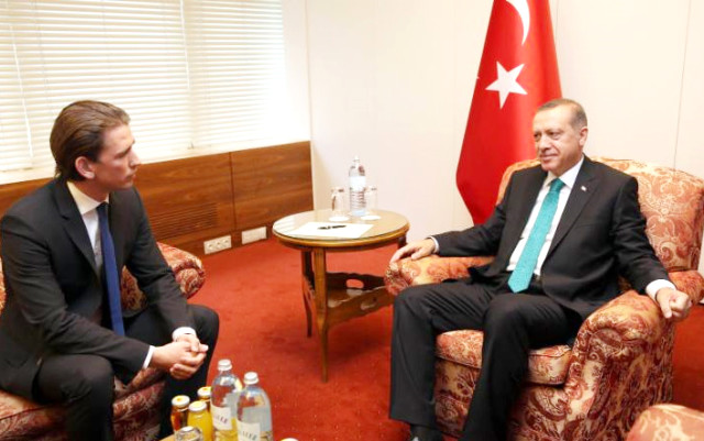 Avusturya Başbakanı'ndan Türkiye'ye Küstah Tehdit: AB, Türkiye'ye Para Göndermesin