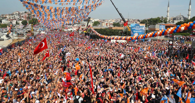 Erdoğan Kürt Seçmene Seslendi: HDP'nin Arkasında PKK'nın Olduğunu Bilmiyor musunuz?