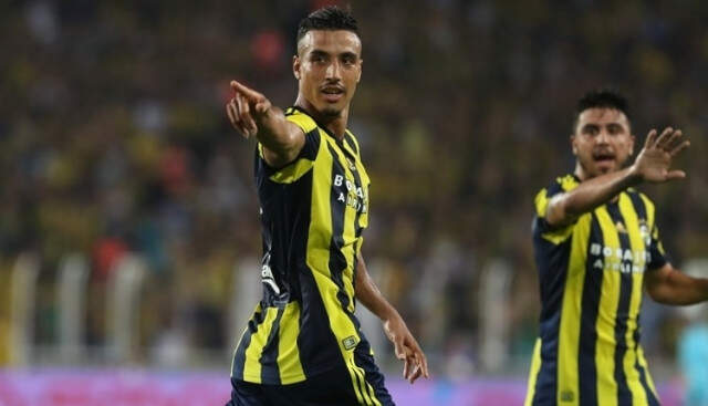 Fenerbahçeli Nabil Dirar, Aykut Kocaman'ın Ayrılmasıyla Hayal Kırıklığı Yaşadı Fenerbahçeli Nabil Dirar, Aykut Kocaman'ın Ayrılmasıyla Hayal Kırıklığı Yaşadı