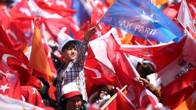 Guardian Yazarı Tisdall: Mahallenin Kabadayısı Erdoğan Hem Türkiye Hem de Dünya İçin Tehdit