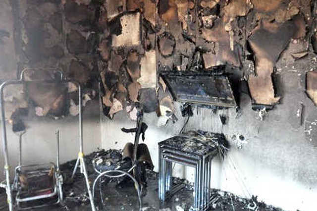 Bomba Gibi Patlayan Televizyon Evi Küle Çevirdi