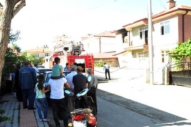 Bomba Gibi Patlayan Televizyon Evi Küle Çevirdi