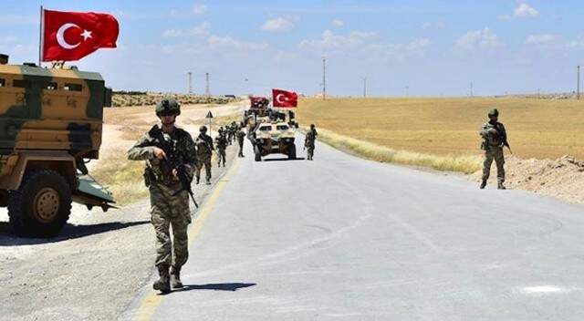 Türk ve ABD'li Askeri Yetkililer Menbiç'te Koordinasyon Toplantısı Yaptı Türk ve ABD'li Askeri Yetkililer Menbiç'te Koordinasyon Toplantısı Yaptı