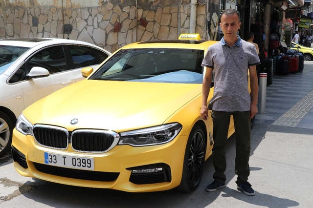 500 Bin Liralık Lüks Otomobili Taksiye Çevirdi