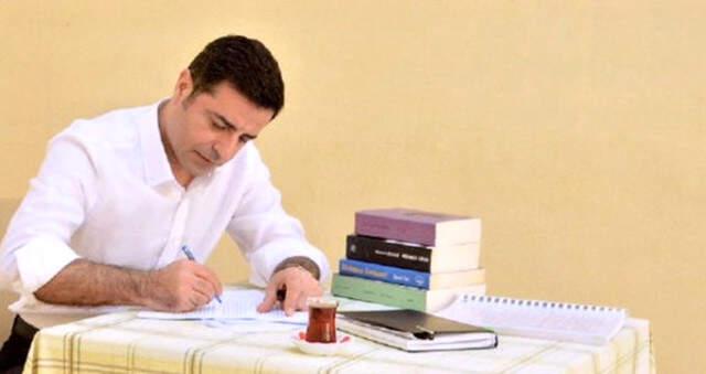 Selahattin Demirtaş'tan Dünya Kupası Yorumu: Benim Moreli Sıfır Sıfır Sıfır, Zalım Hırvatlar