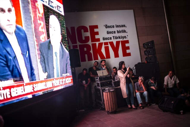Erdoğan'ın Seçimleri Kazanmasının Ardından CHP Genel Merkezi Karıştı
