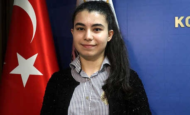 <a class='keyword-sd' href='/ak-parti/' title='AK Parti'>AK Parti</a>'nin En Genç <a class='keyword-sd' href='/milletvekili-adayi/' title='Milletvekili Adayı'>Milletvekili Adayı</a> Oyunu Kullandı