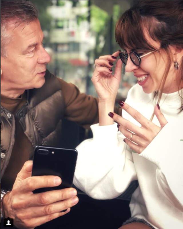 Oy Kullanan Ünlülerin Sandık Paylaşımları