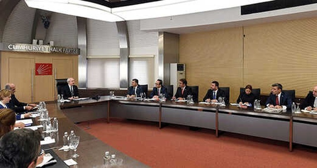 CHP'de Kritik MYK Toplantısı Başladı