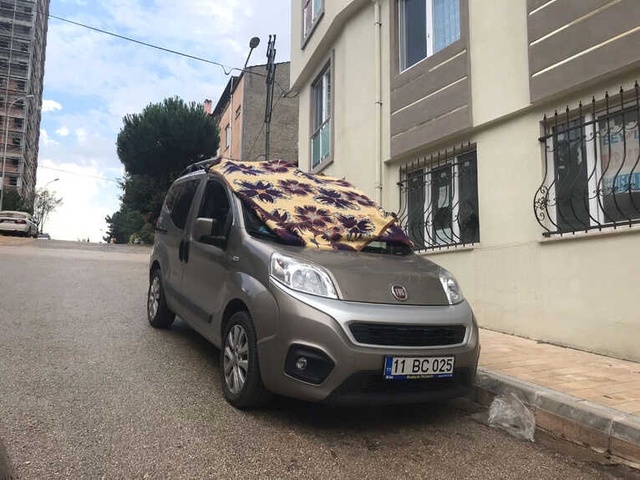 Marmara'da Vatandaşlar Dolu Yağışı İçin İlginç Önlemler Aldı
