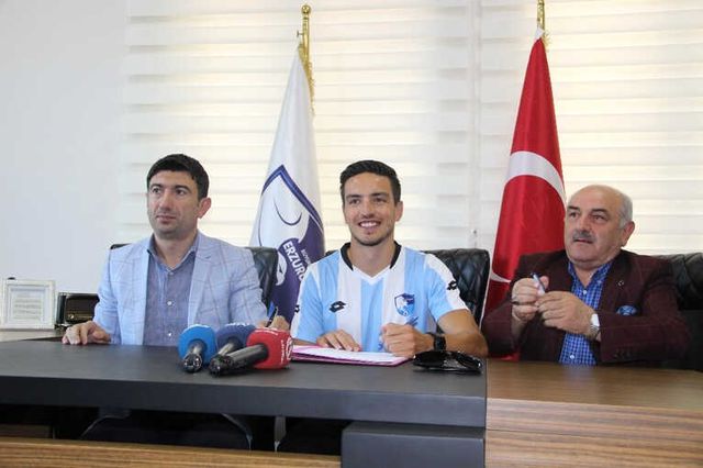 Erzurumspor'un İlk Transferi Leo İmzayı Attı