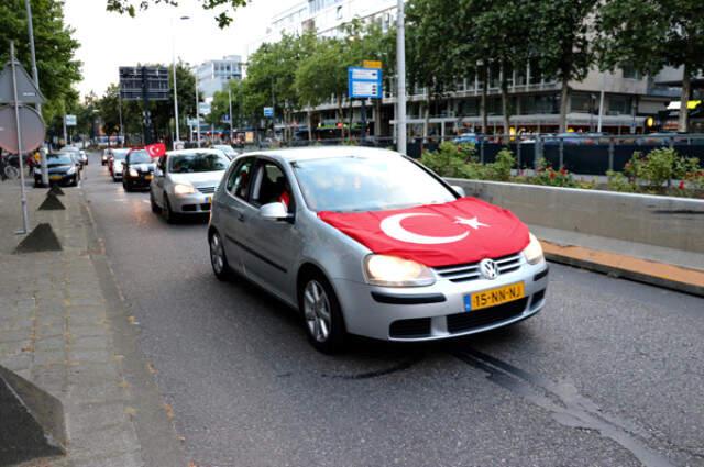 Hollanda, Türklerin Kutlama Yapmasını Yasakladı