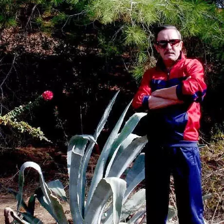 Kırgız Piyano Öğretmeni 13 Yaşındaki Kız Öğrencisine İstismardan Yargılanıyor