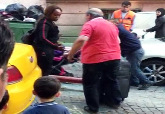 Kendisini Trafiğe Sokan Turisti Yola Fırlatan Taksici, Para Cezasına Çarptırıldı