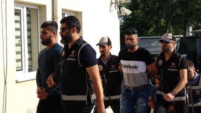 Bursa'da, Sahte Ehliyet Düzenleyen Suriyelilere Baskın: 13 Gözaltı