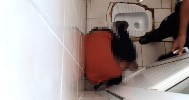 Cami Tuvaletinde Kolunda Eroin Şırıngasıyla Ölü Bulundu Cami Tuvaletinde Kolunda Eroin Şırıngasıyla Ölü Bulundu