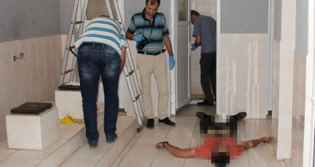 Cami Tuvaletinde Kolunda Eroin Şırıngasıyla Ölü Bulundu Cami Tuvaletinde Kolunda Eroin Şırıngasıyla Ölü Bulundu