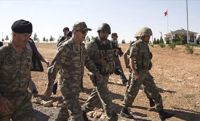 Suriye Sınırında Denetleme Yapan Genelkurmay Başkanı Akar, Süleyman Şah Türbesinde!