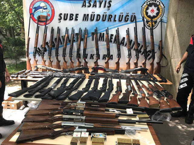 Ankara'da Silah Kaçakçılarına Operasyon Düzenlendi