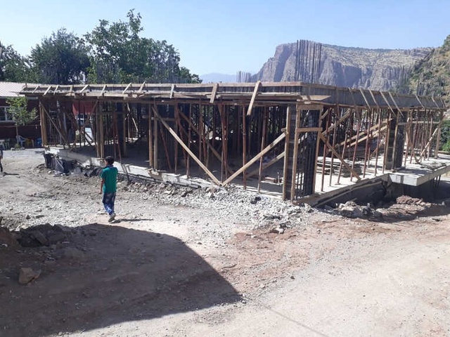 Sıcaklığın 40 Dereceyi Bulduğu Hakkari Çukurca'da Hayat Durdu