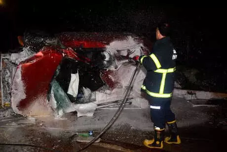 Aday Sürücünün Feci Ölümü: Önce Taksiye Ardından Su Tankerine Çarptı