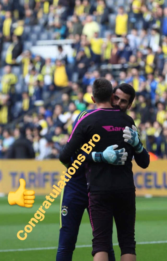 Volkan Demirel'den Dünya Kupasında Tur Atlayan Muslera'ya Tebrik Volkan Demirel'den Dünya Kupasında Tur Atlayan Muslera'ya Tebrik