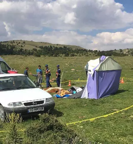 Zehirli Mantar Yiyen Dede ile İki Torunu Öldü, Aileden Geriye Kalan Fotoğraflar Yürekleri Dağladı