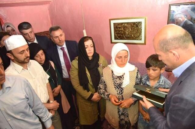 Cumhurbaşkanı Erdoğan, PKK'nın Katlettiği Mevlüt Bengi'nin Ailesiyle Görüştü