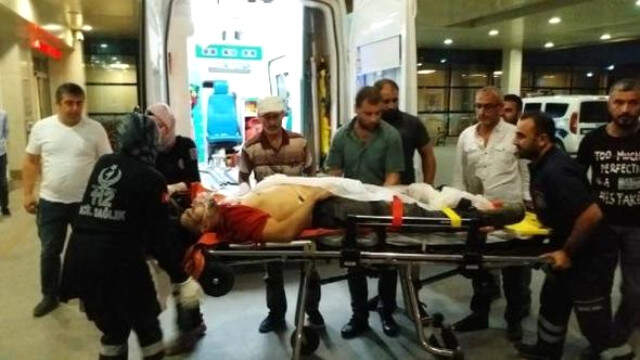Kavgada Tüfeğine Sarılan Orman İşçisi Arkadaşlarını Katletti: 3 Ölü, 3 Yaralı Kavgada Tüfeğine Sarılan Orman İşçisi Arkadaşlarını Katletti: 3 Ölü, 3 Yaralı