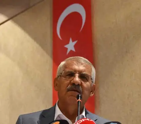 İYİ Parti, AK Parti'ye Göz Kırptı: MHP ile Sorun Yaşarsanız Biz Buradayız