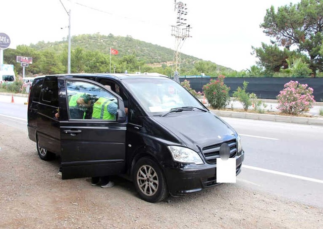 Trafik Polisi Ceza Yağdırdı! Bodrum'da Durdurulan Her 3 Araçtan 2'si UBER Çıktı