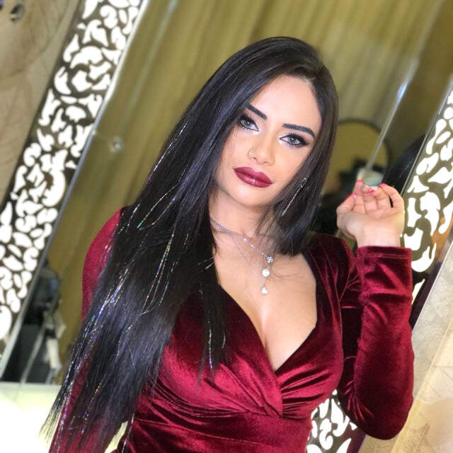 Gelin Adayı Naz Mila'nın Muz Yerken Çektirdiği Video Sosyal Medyayı Salladı Gelin Adayı Naz Mila'nın Muz Yerken Çektirdiği Video Sosyal Medyayı Salladı