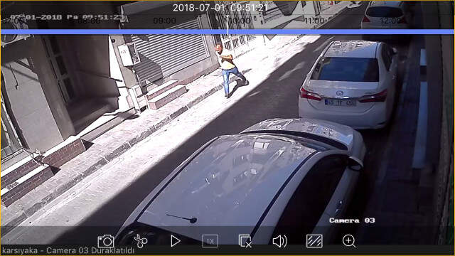 İzmir'de, 13 Yaşındaki Çocuğu Taciz Eden Sapığın Görüntüleri Şehri Birbirine Kattı İzmir'de, 13 Yaşındaki Çocuğu Taciz Eden Sapığın Görüntüleri Şehri Birbirine Kattı
