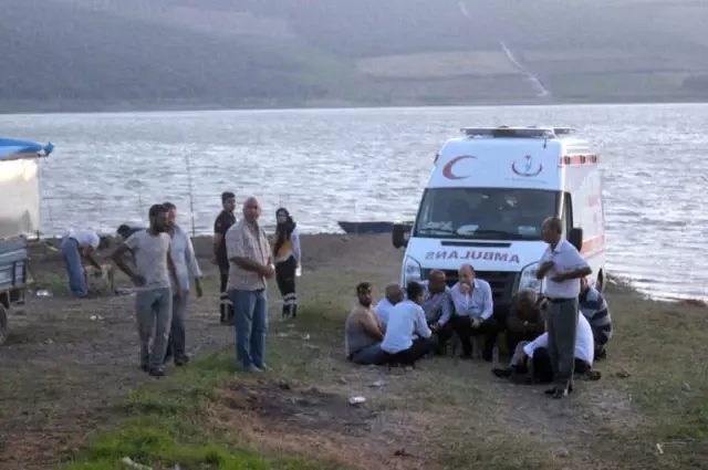 Hatay'da Yüzmeye Giden Baba, Üvey Kızları İle Birlikte Gölette Kayboldu