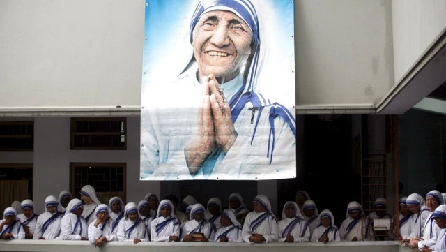 Hindistan: Rahibe Teresa'nın Yardım Kuruluşu 'Bebek Sattı'