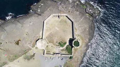 Boğaz'ın İncisi Rumeli Feneri Kalesi, İneklere Terk Edildi