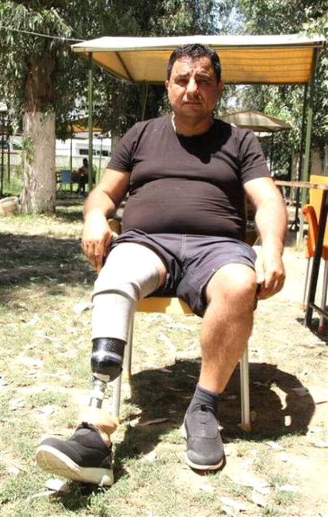 Güneydoğu Gazisi, Tartıştığı Şoför Tarafından Eşinin Gözü Önünde Dövüldü Güneydoğu Gazisi, Tartıştığı Şoför Tarafından Eşinin Gözü Önünde Dövüldü