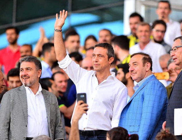 Esenyurt'ta Fenerbahçe Başkanı Ali Koç'a Yoğun İlgi