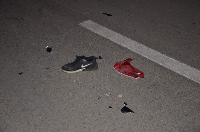 Otomobille Çarpışan Motosiklet Sürücüsü ve Arkadaşı 100 Metre Savruldu Otomobille Çarpışan Motosiklet Sürücüsü ve Arkadaşı 100 Metre Savrularak Can Verdi