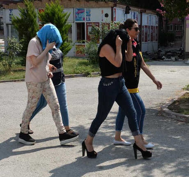 Polis,