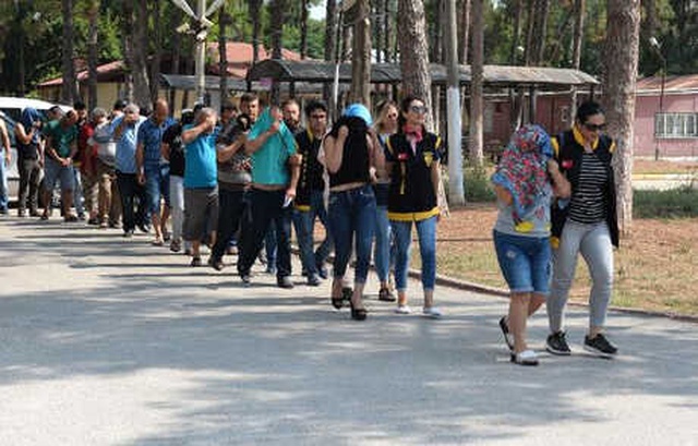 Polis,