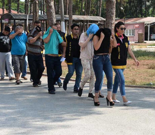 Polis,