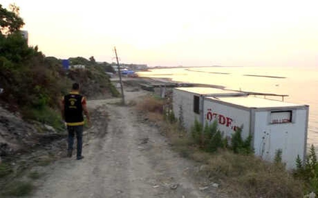 Polis,