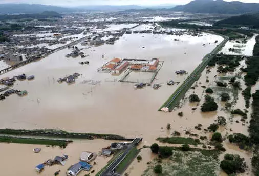 Japonya'daki Sel Felaketinde Ölü Sayısı 81'e Yükseldi