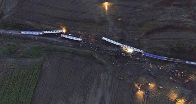 Kızılay Başkanı'ndan Kritik Uyarı: Kan İhtiyacı Bulunmuyor, Hastanelere Gitmeyin Kızılay Başkanı'ndan Tren Kazasıyla İlgili Kritik Uyarı: Kan İhtiyacı Bulunmuyor, Hastanelere Gitmeyin